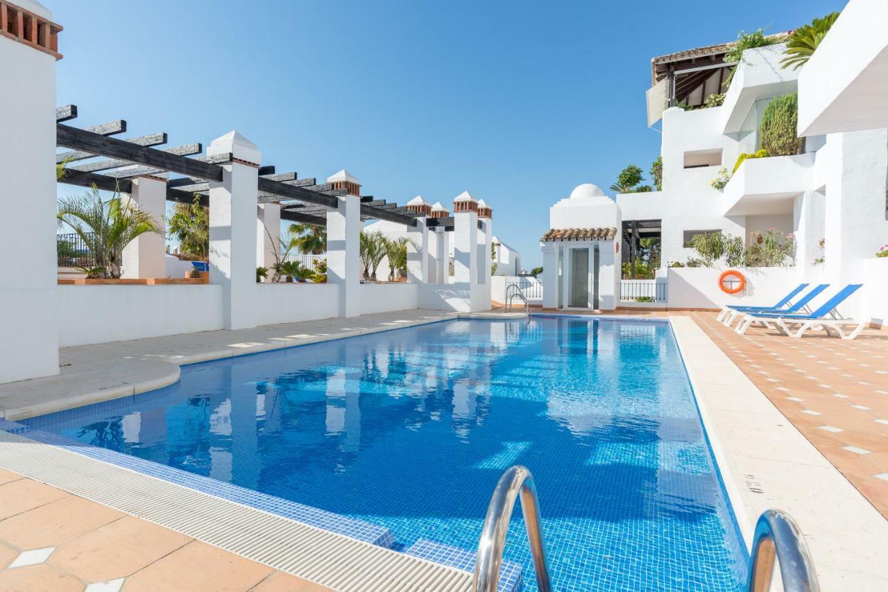 Luxury Duplex- 7 Minutes From The Beach ตอร์เรโมลิโนส ภายนอก รูปภาพ