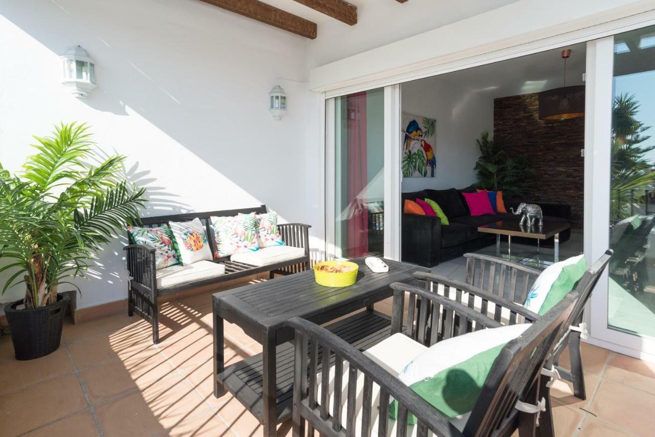 Luxury Duplex- 7 Minutes From The Beach ตอร์เรโมลิโนส ภายนอก รูปภาพ