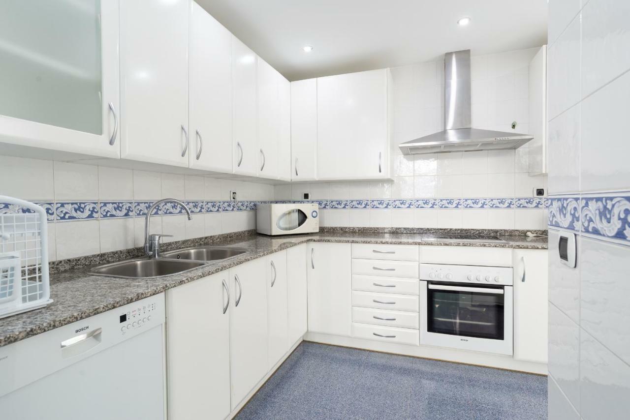Luxury Duplex- 7 Minutes From The Beach ตอร์เรโมลิโนส ภายนอก รูปภาพ