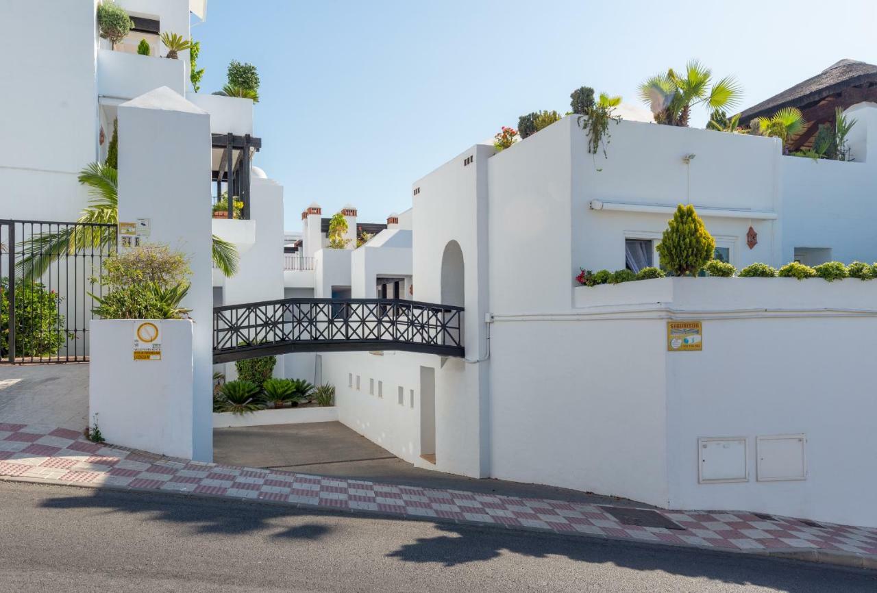 Luxury Duplex- 7 Minutes From The Beach ตอร์เรโมลิโนส ภายนอก รูปภาพ